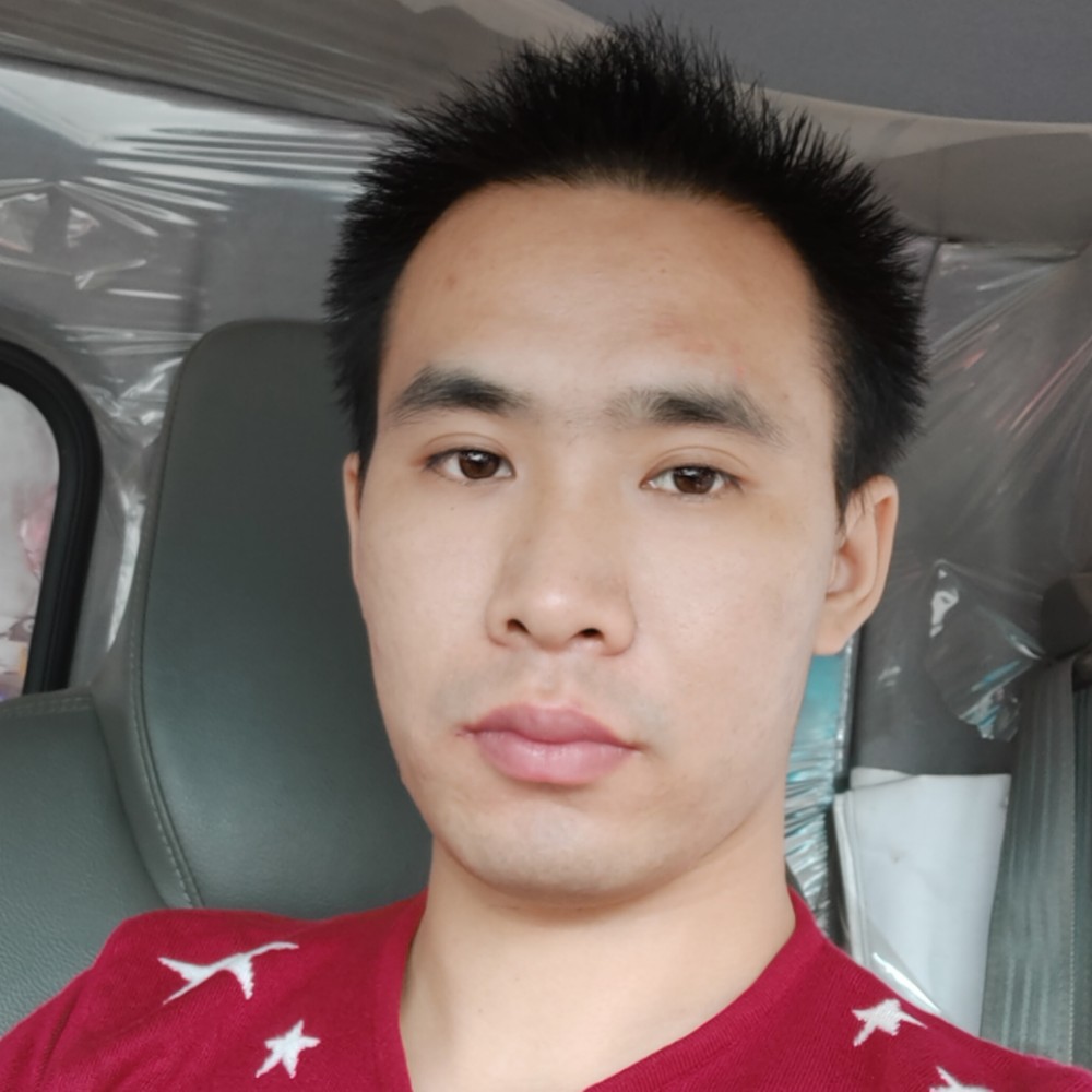 陌殇回首调皮的照片