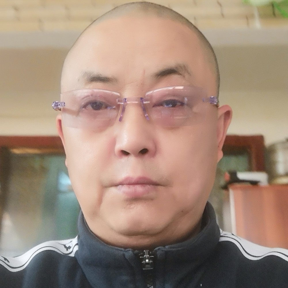 甜蜜挽手战斗机的照片