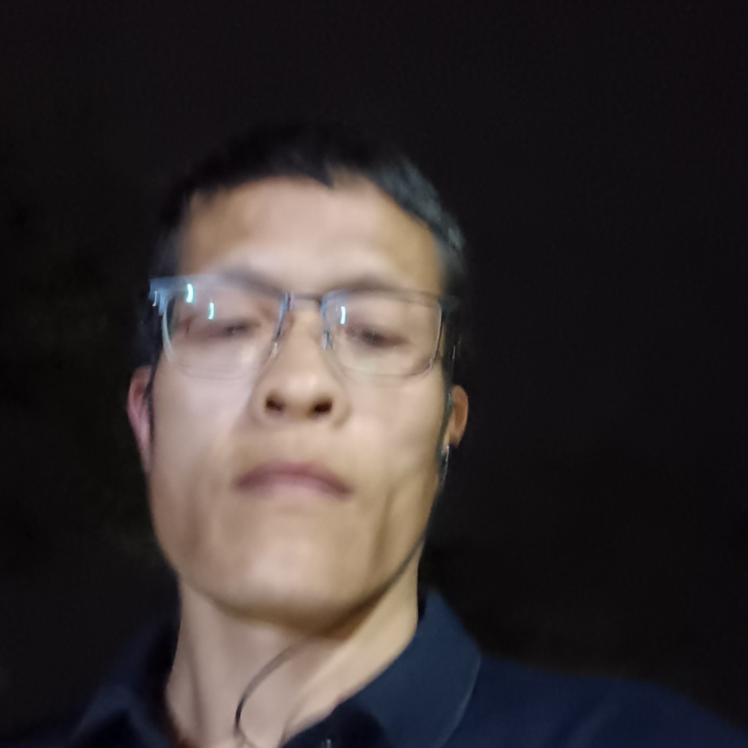 华红峰的照片