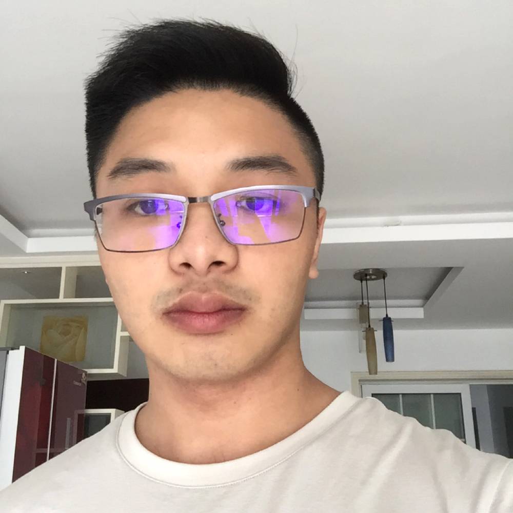 胸毛燃烧的照片