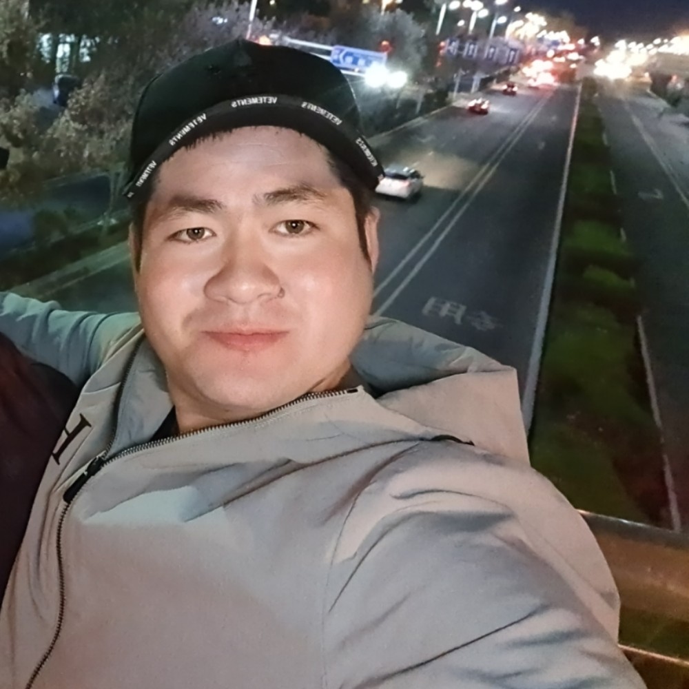 旧颜浅吻畅快的照片