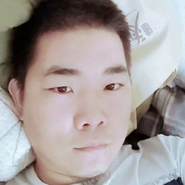 051277的照片