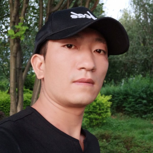 小鸭子請光亮的照片