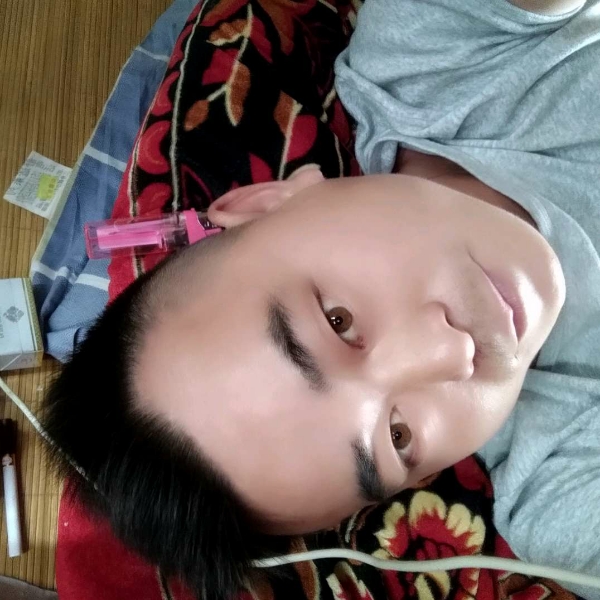 拥夜的照片