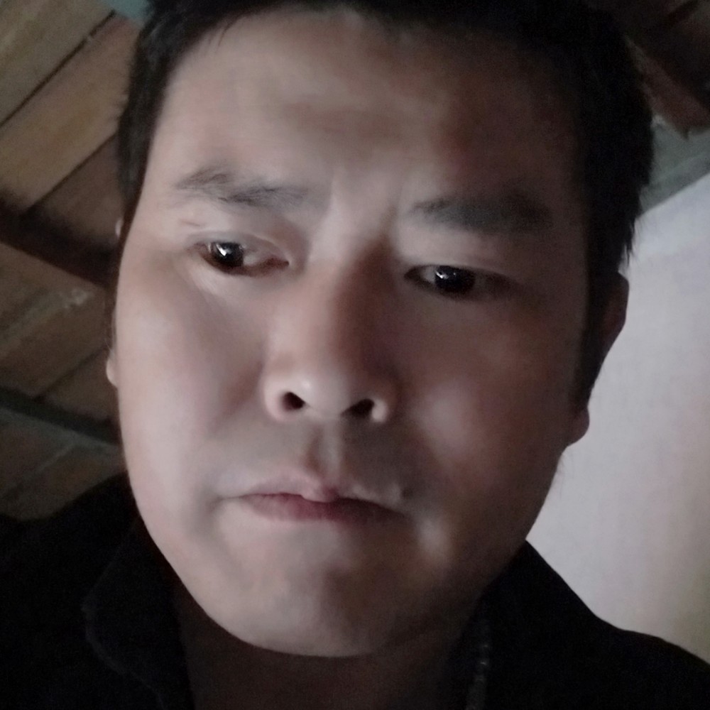 情动蹙眉華麗的照片