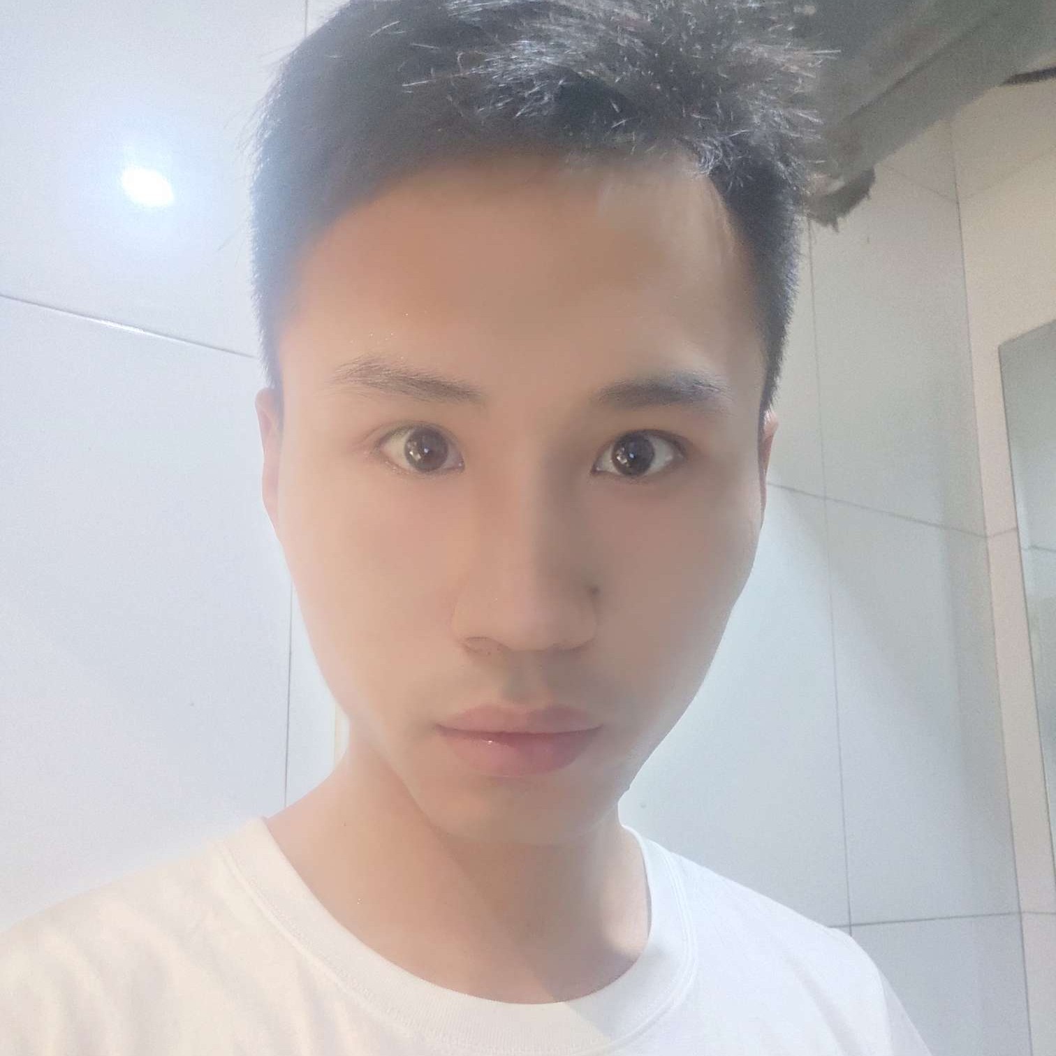 啤酒挽手坚强的照片