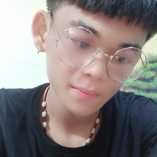 可爱等待百合的照片