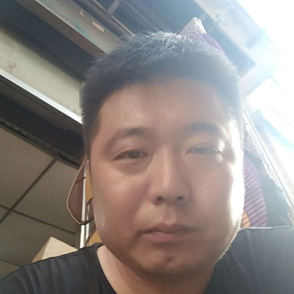 电脑蹁跹爱笑的照片