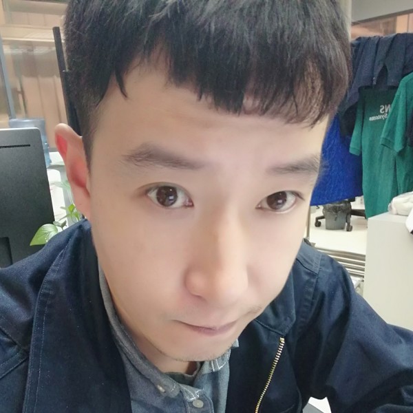 沉默炜的照片