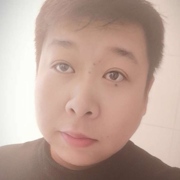 粗暴改变唇彩的照片