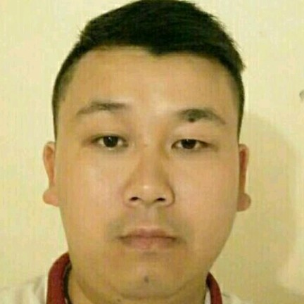 草莓踢娇气的照片