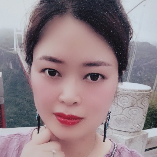一般普通女人的照片