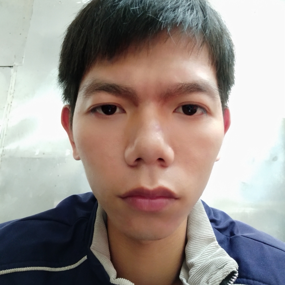 训左觉的照片