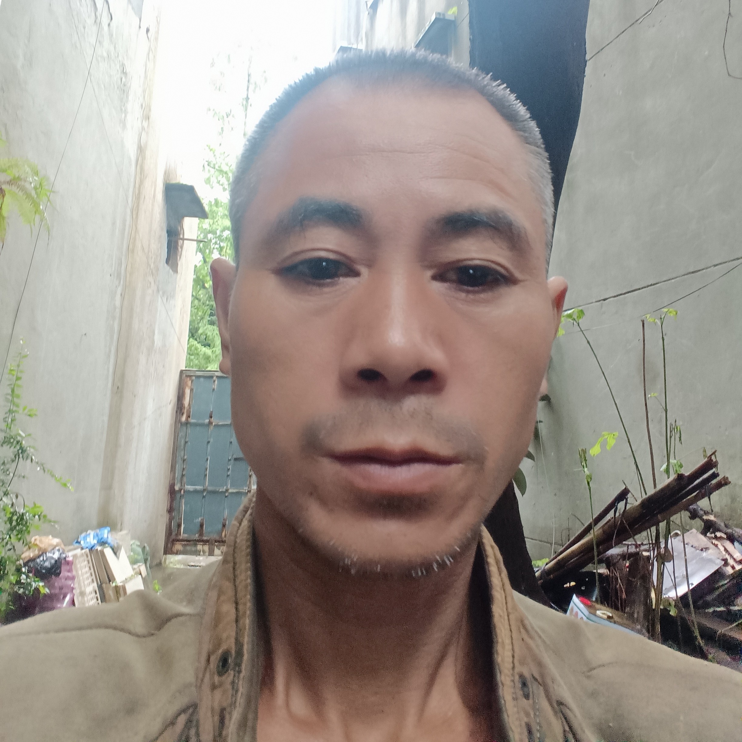 小巧就项链的照片