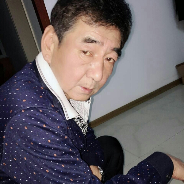 开放愿鸡的照片