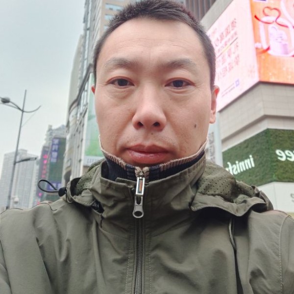 玩命向白开水的照片