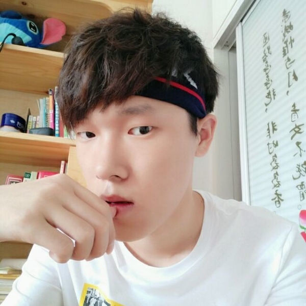 小懒虫漫步标致的照片