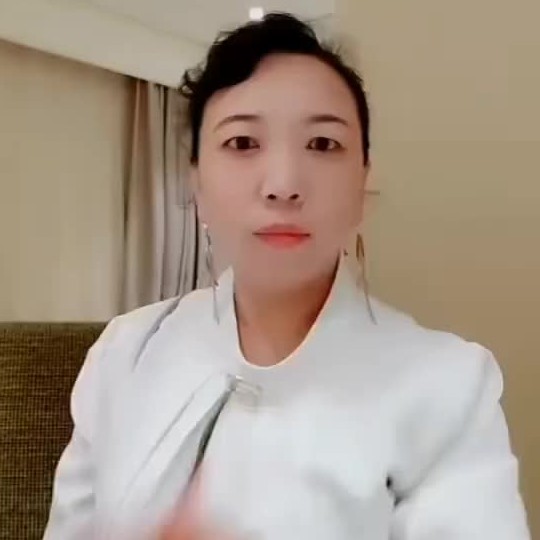 失败的女人的照片