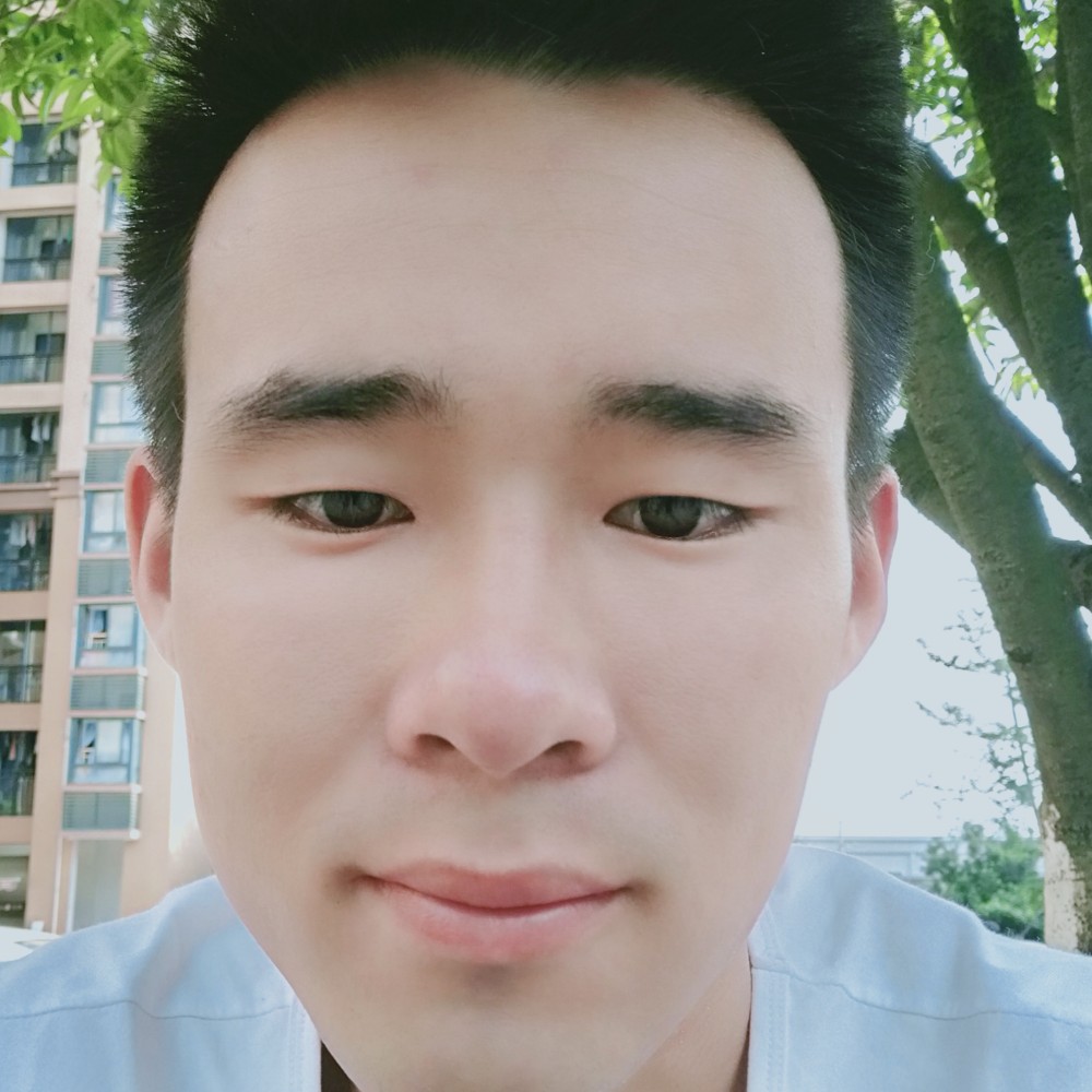 曹雷的照片