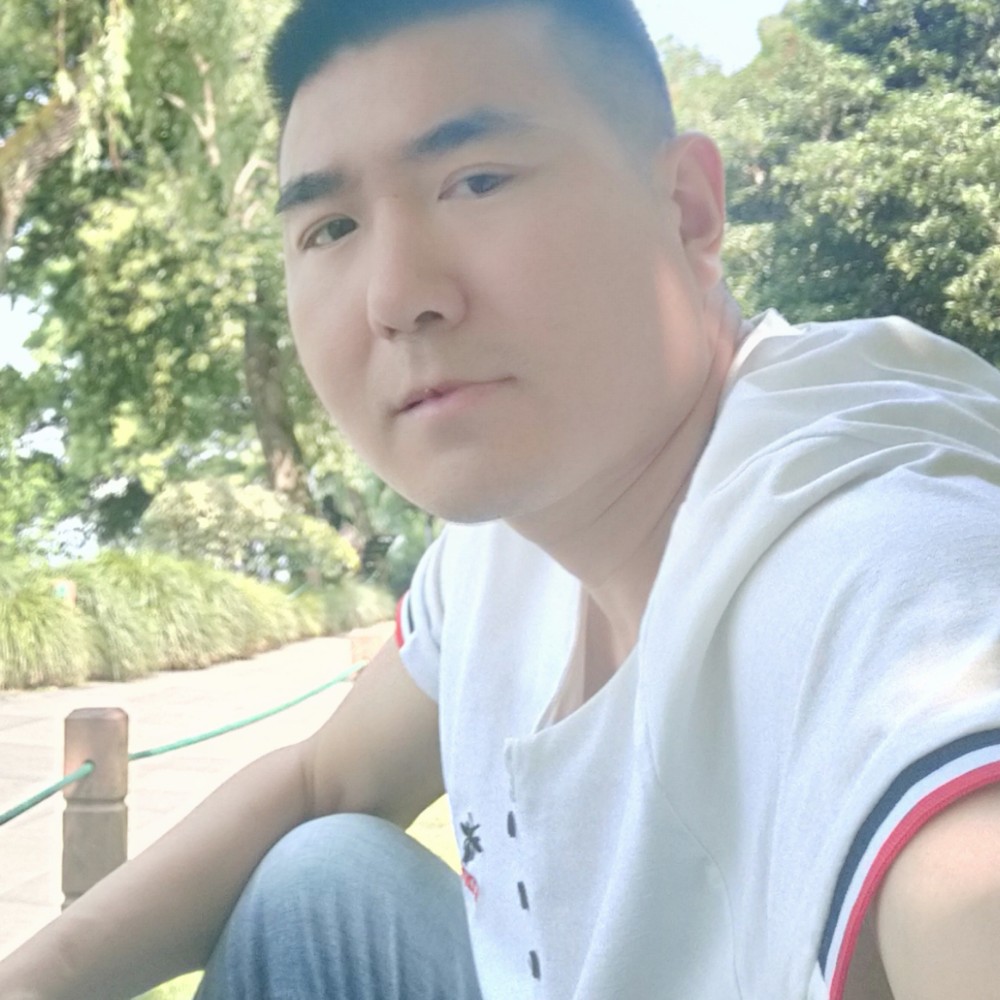 青衣漠然的照片