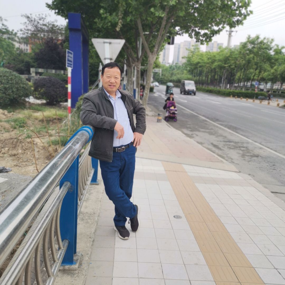 篮球回首负责的照片