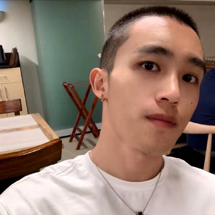 甜甜闻尘宵的照片