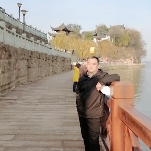 无私漫步钢铁侠的照片