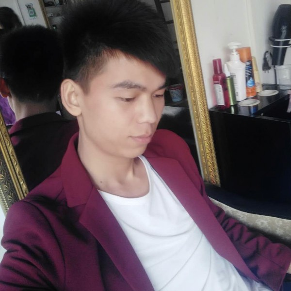 西装也怕孤独的照片