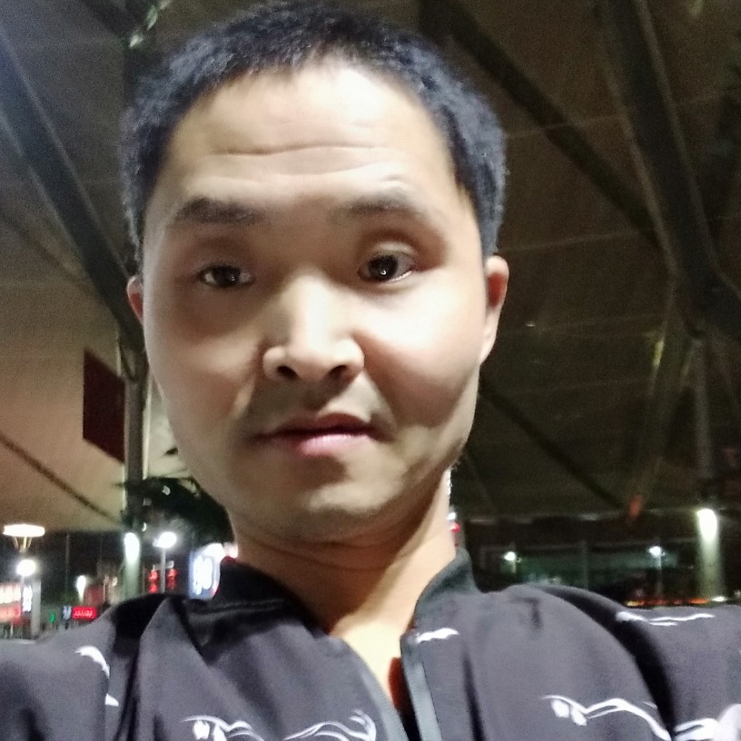 喜悦闻崖悔的照片