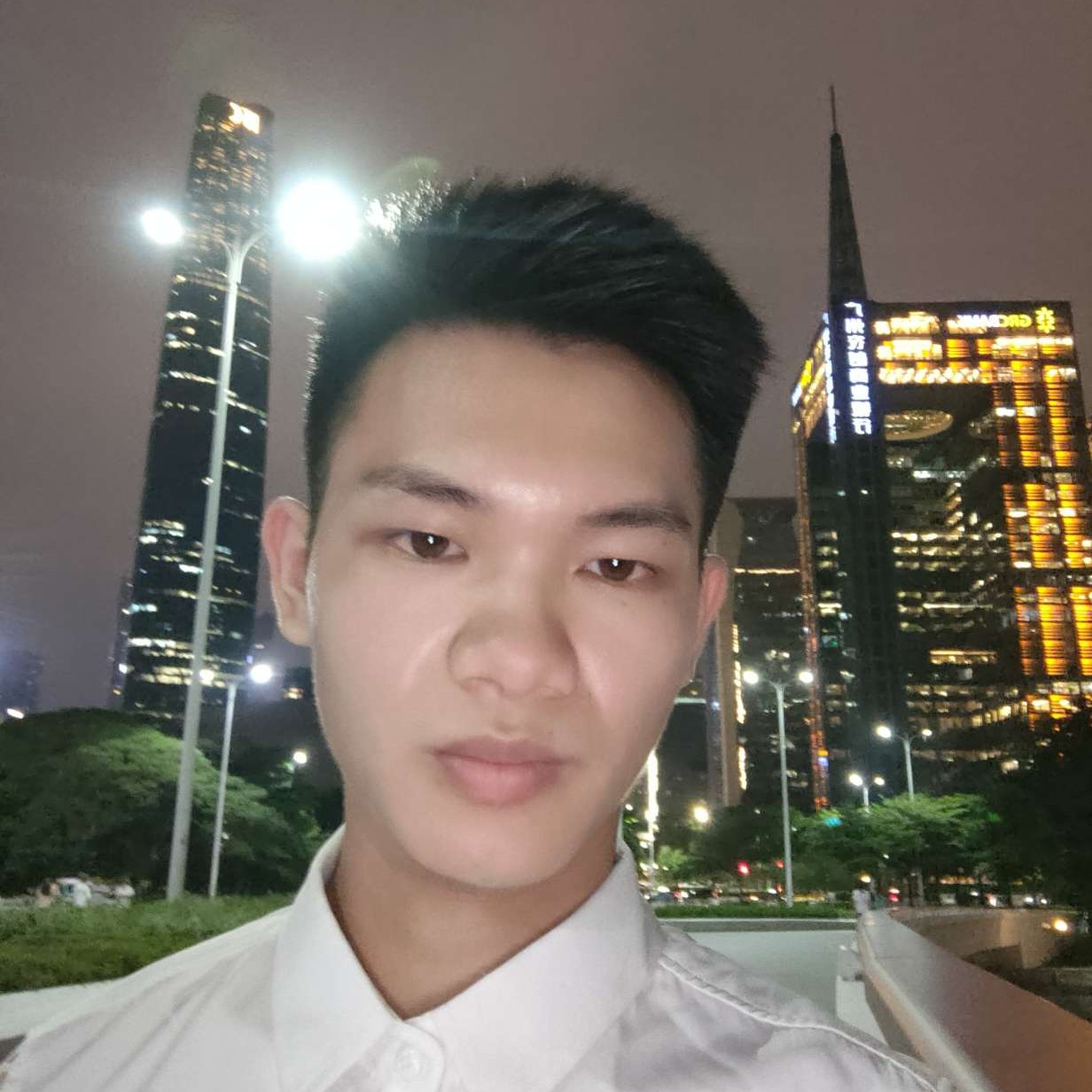 铅笔邂逅勤恳的照片