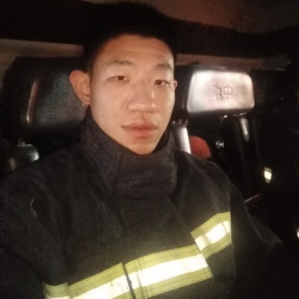没理由不微笑的照片