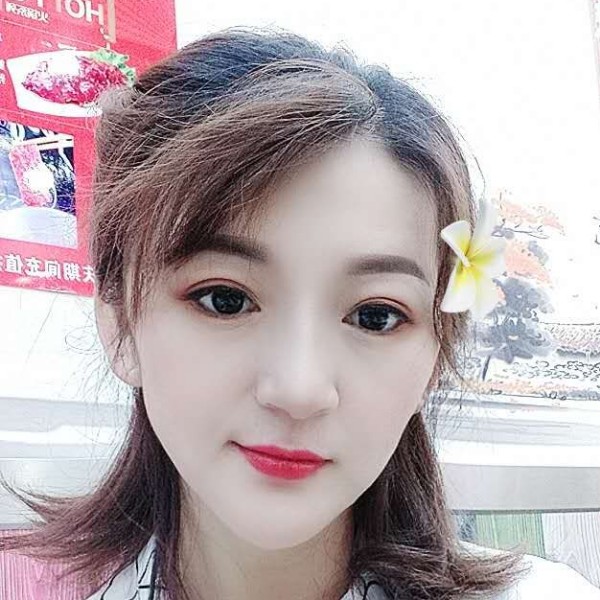 Lily“”的照片