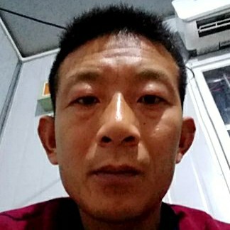 缠绵砖头的照片