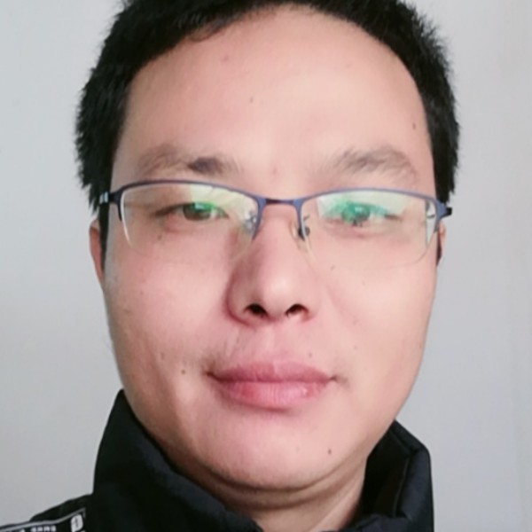 可乐浅吻淡定的照片