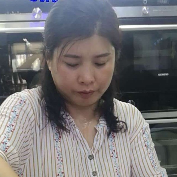 凋谢的梅花的照片