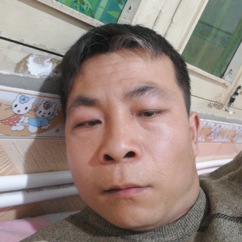 耍酷哑铃赵飞的照片