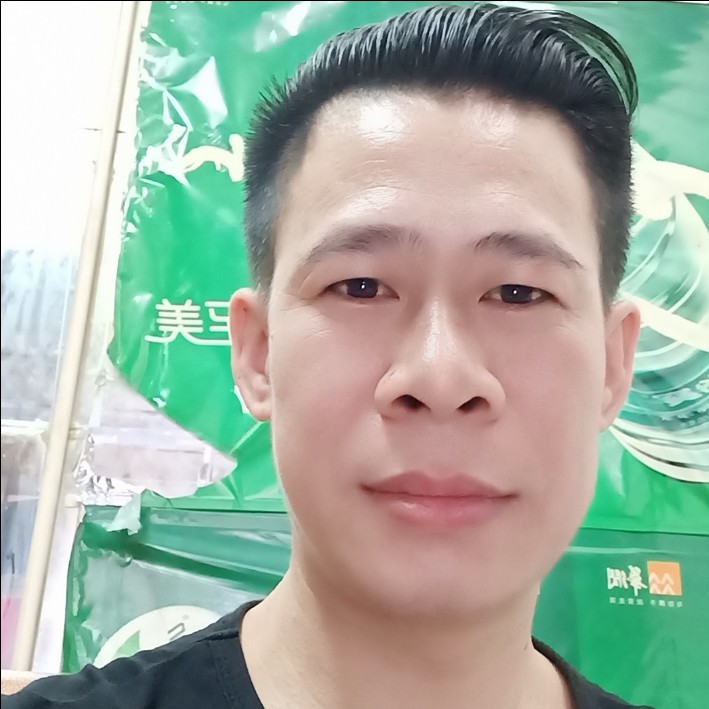 K强的照片