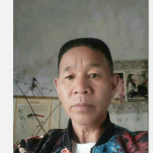蓝天臼云的照片