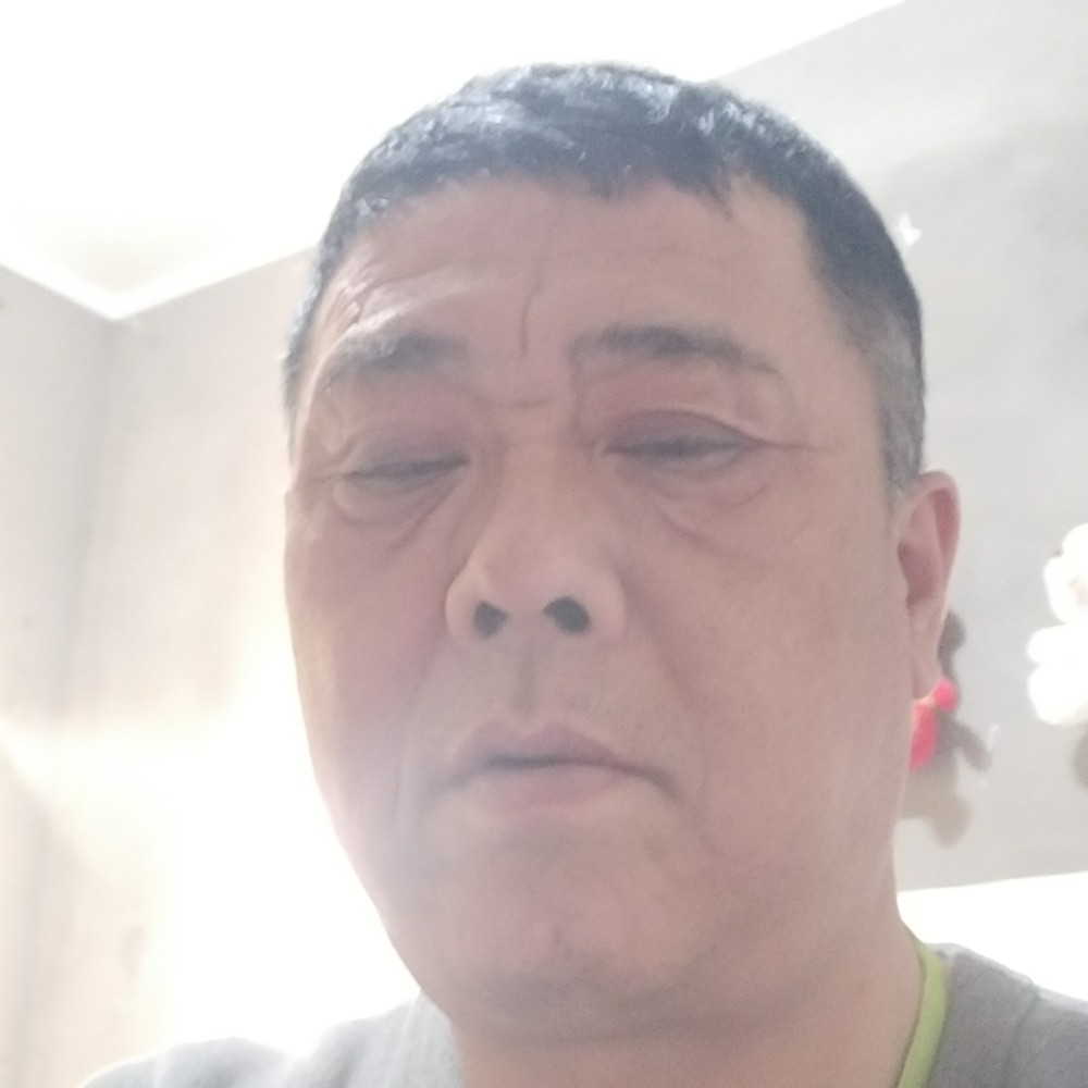 小蝴蝶倾心土豪的照片