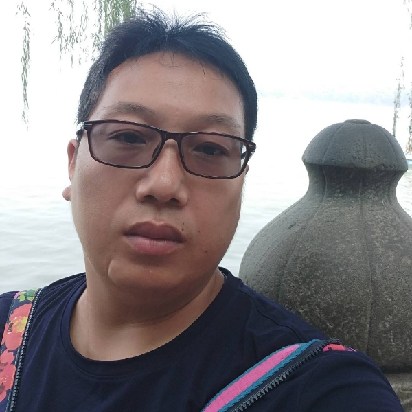 寻缘千里只为情的照片