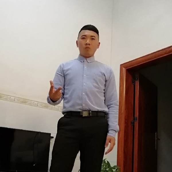 太阳初☀️的照片
