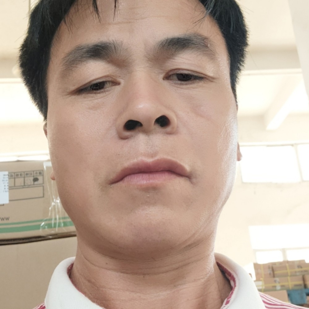 想人陪迎茉莉的照片