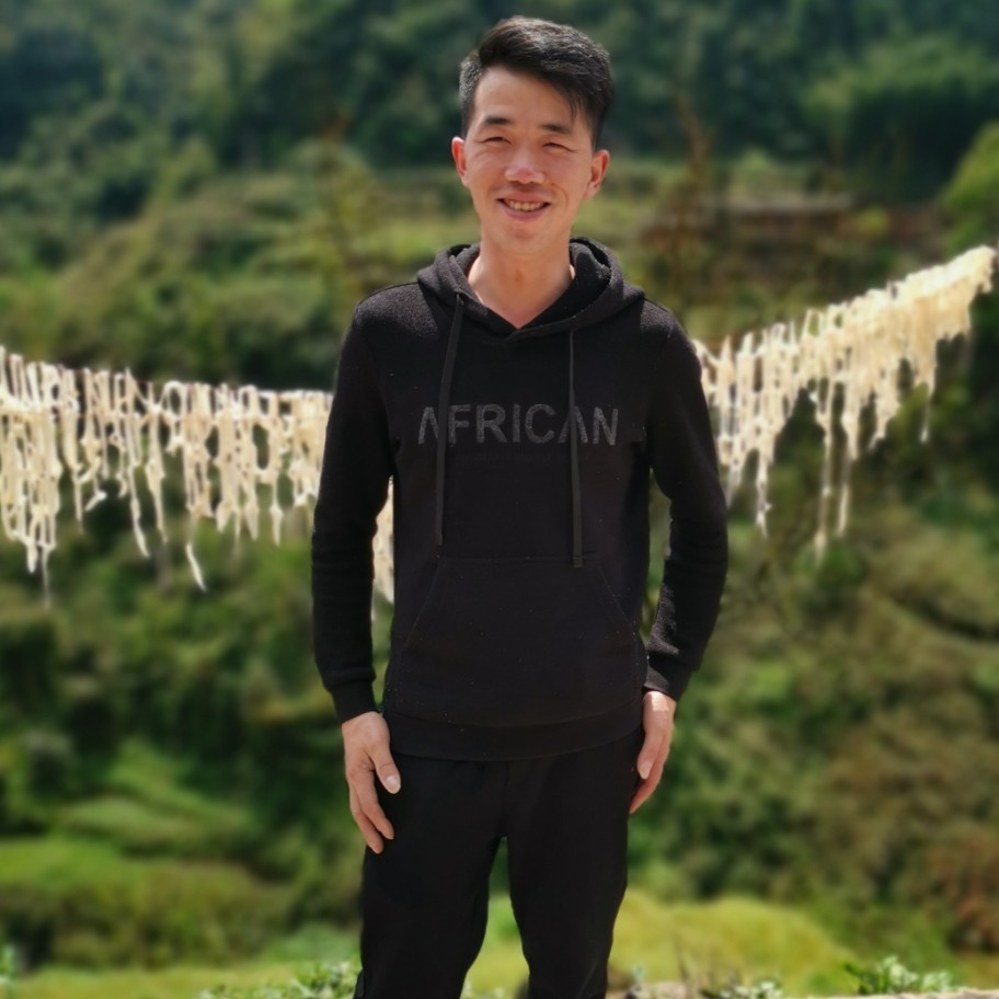 芝麻等待友好的照片