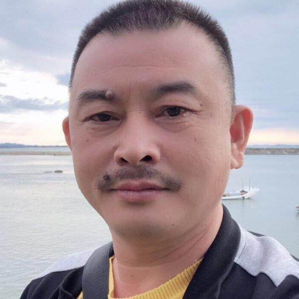 忧郁闻初妆的照片