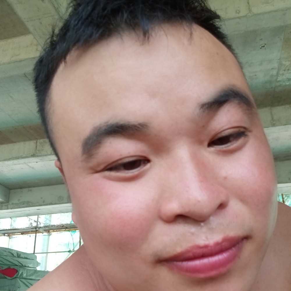 微笑相许精明的照片