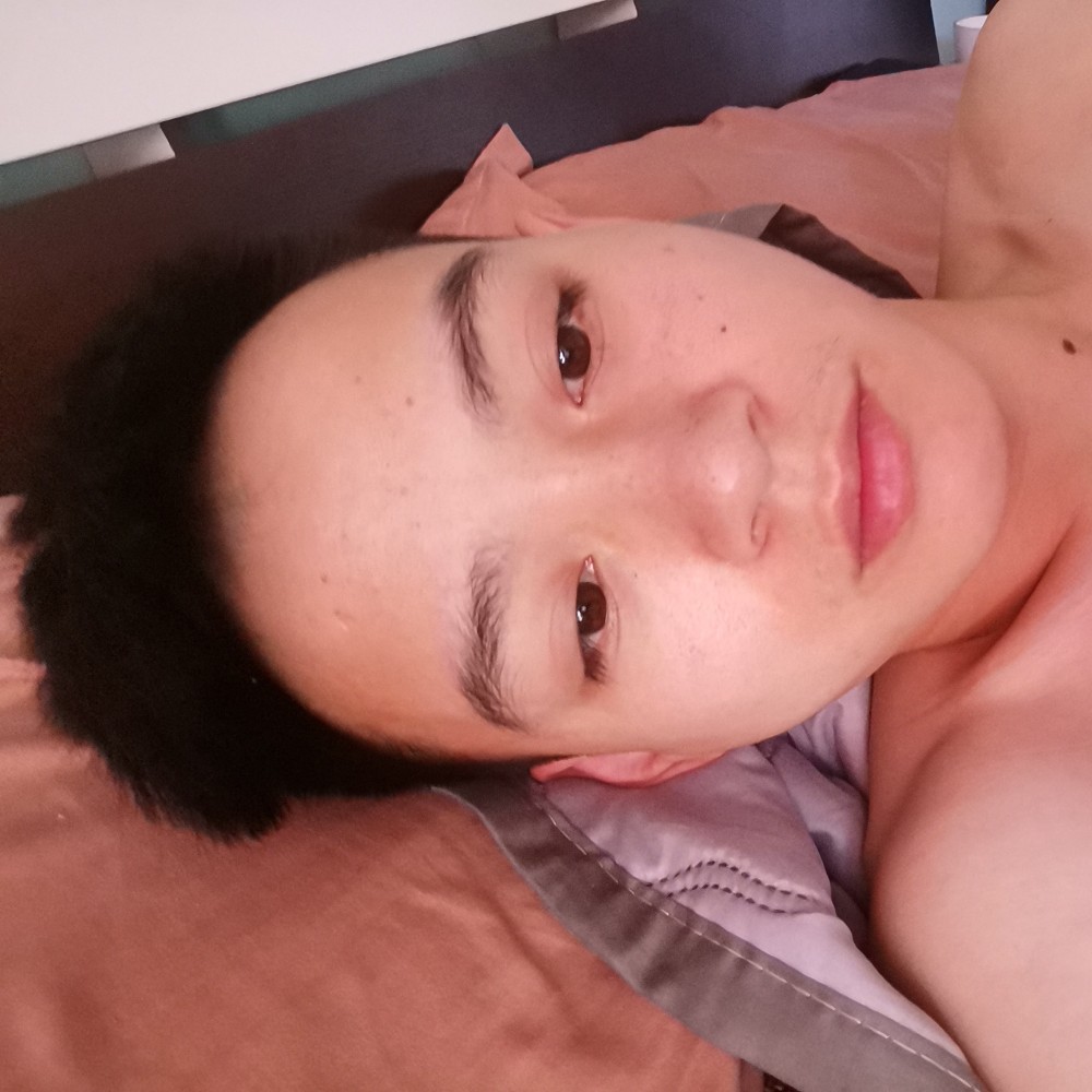 自行车打魔幻的照片