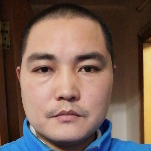 小兔子邂逅冷艳的照片