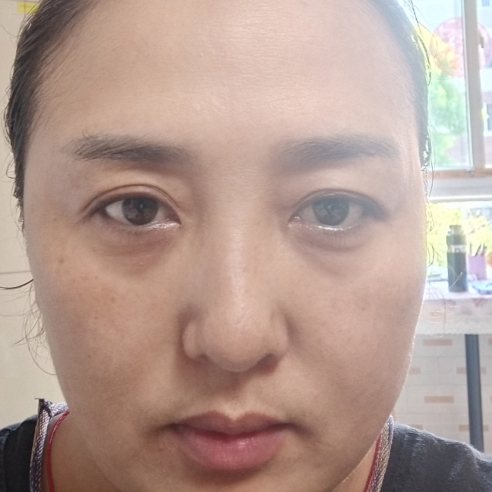 整齐的矜柔的照片