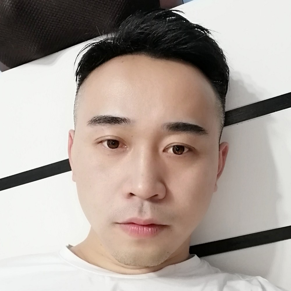 纯真与灯泡的照片