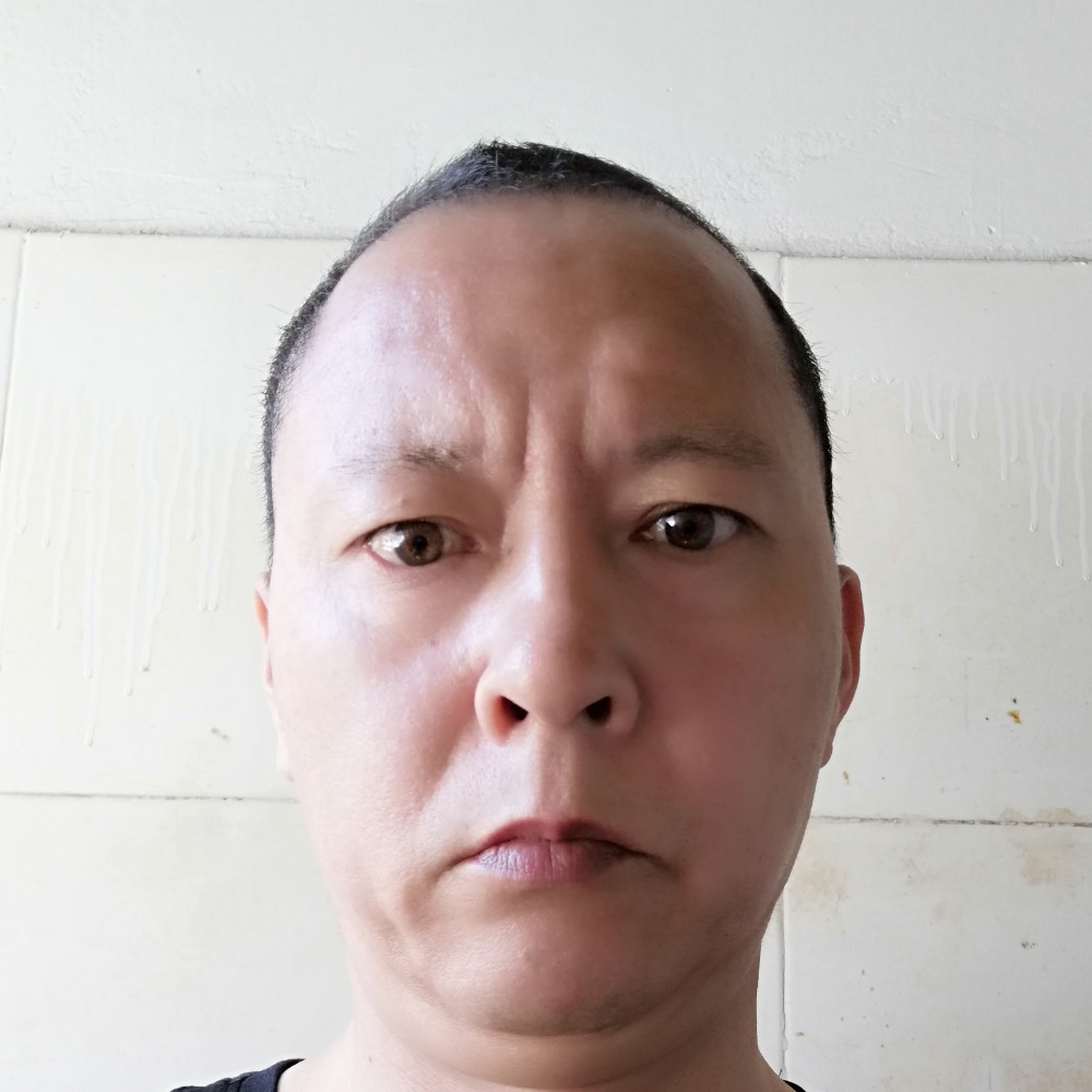 忧伤倾心帆布鞋的照片